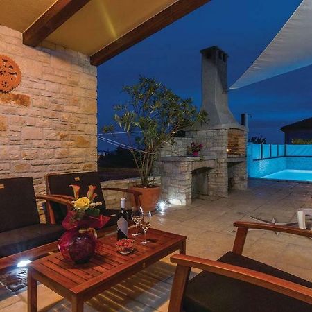 Luxury Apartment Alba With Pool Kanfanar Εξωτερικό φωτογραφία