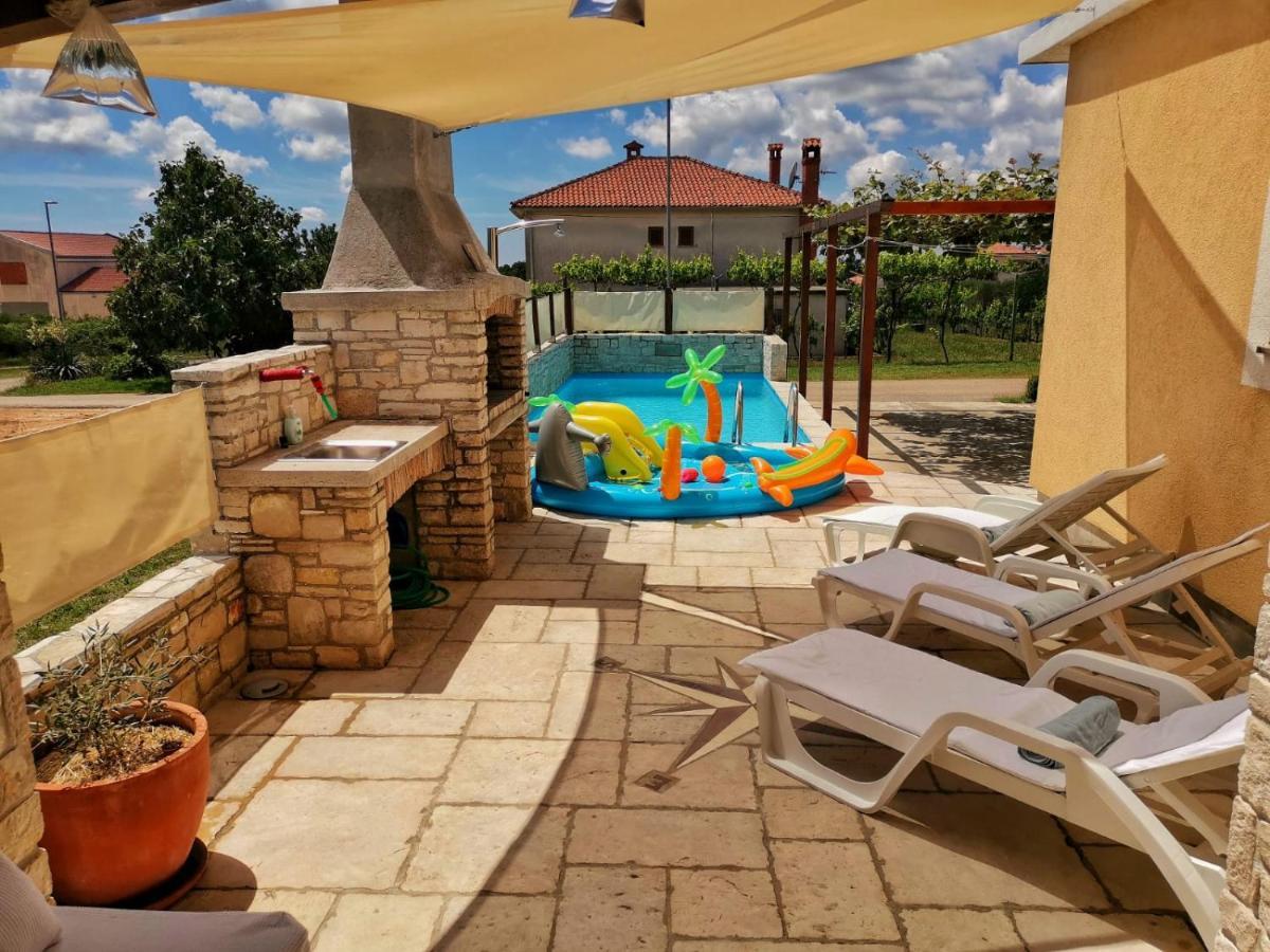 Luxury Apartment Alba With Pool Kanfanar Εξωτερικό φωτογραφία