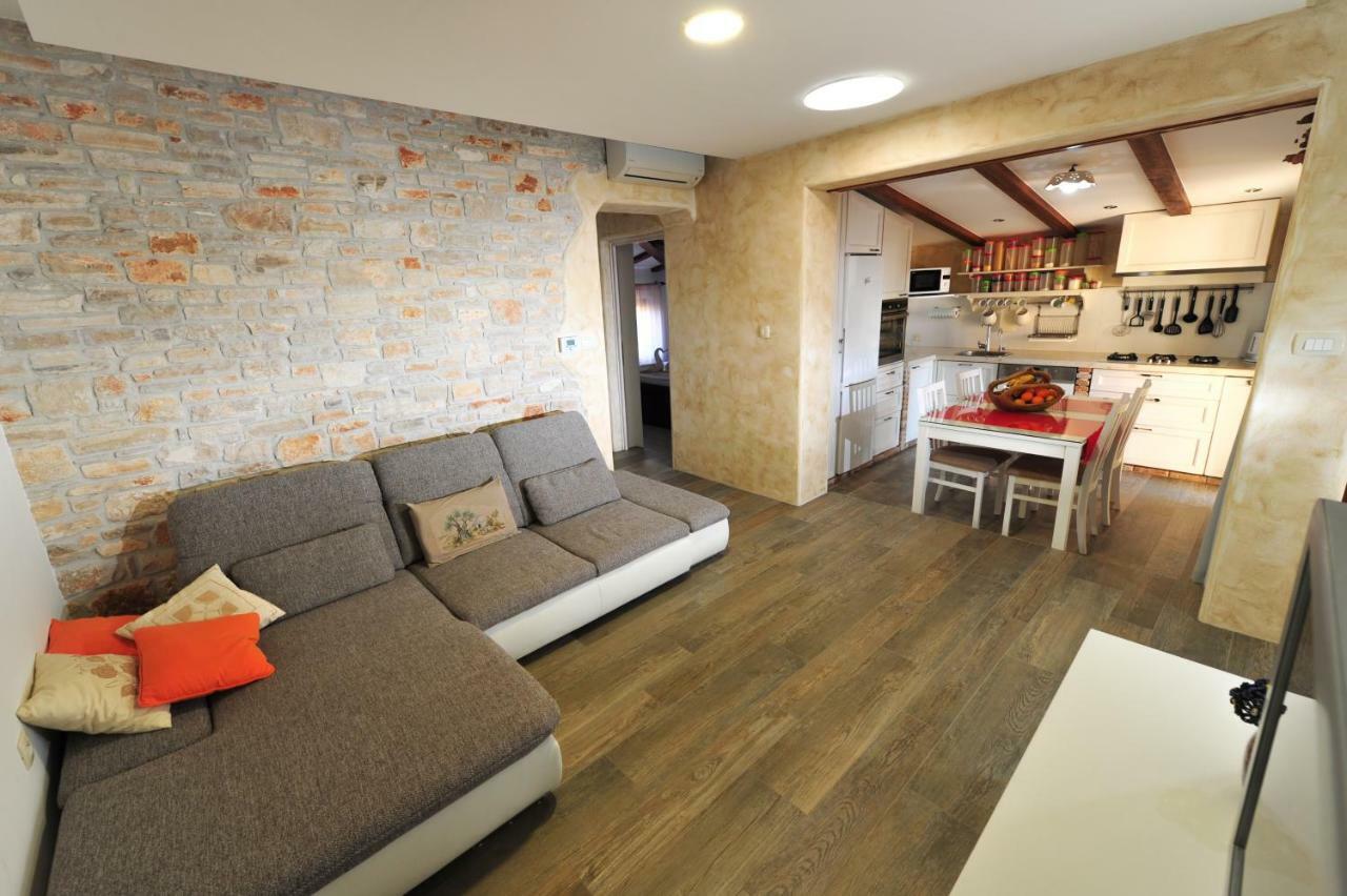 Luxury Apartment Alba With Pool Kanfanar Εξωτερικό φωτογραφία
