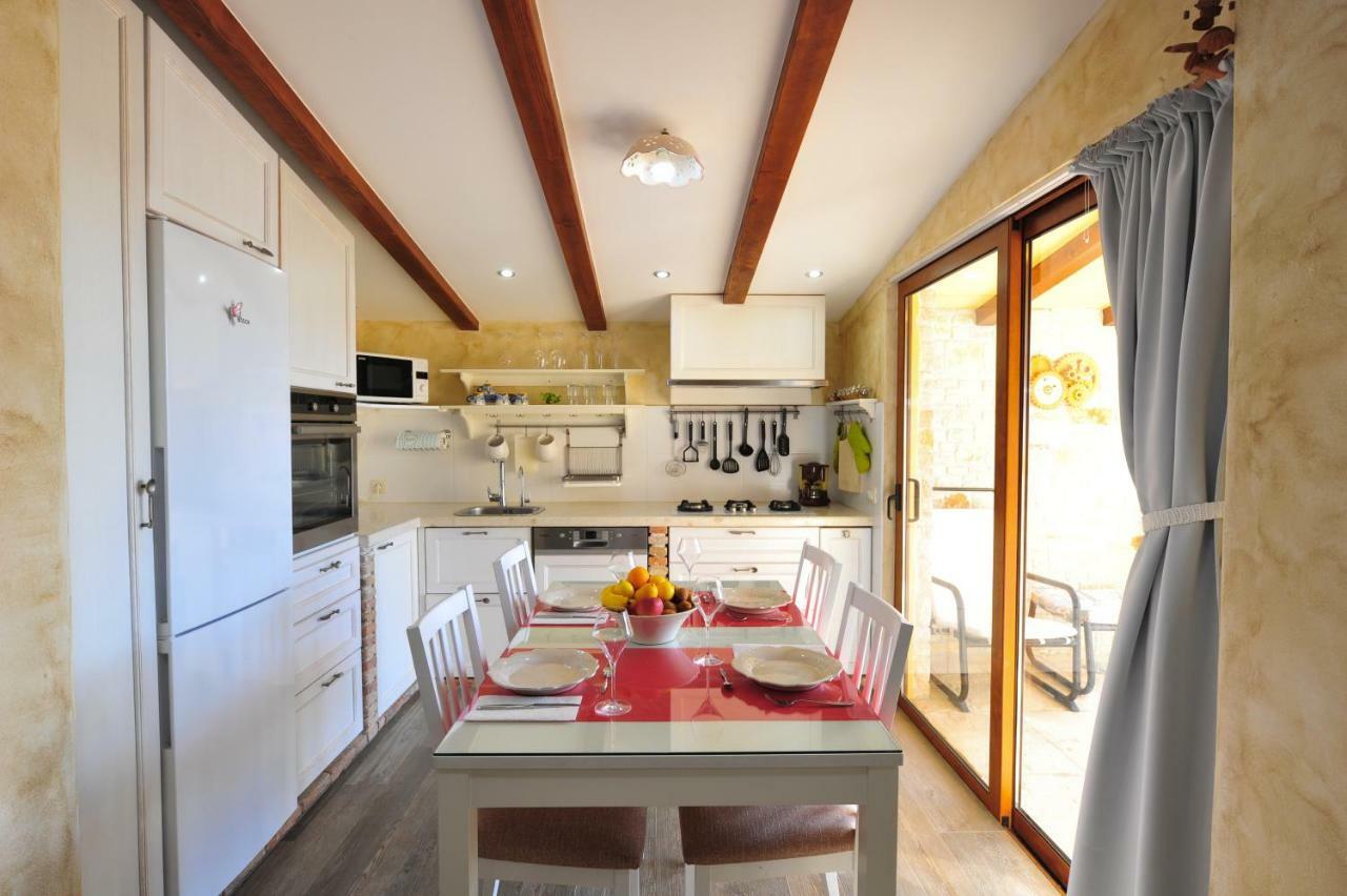 Luxury Apartment Alba With Pool Kanfanar Εξωτερικό φωτογραφία